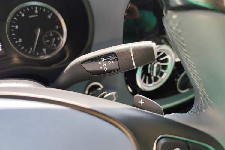 Used Mercedes-Benz Vito 2021 2.0T Elite Version 7 Seats