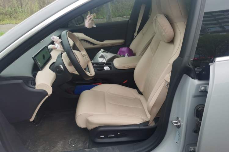 Used Nio ET5 2024 75 kWh Left Front Seat