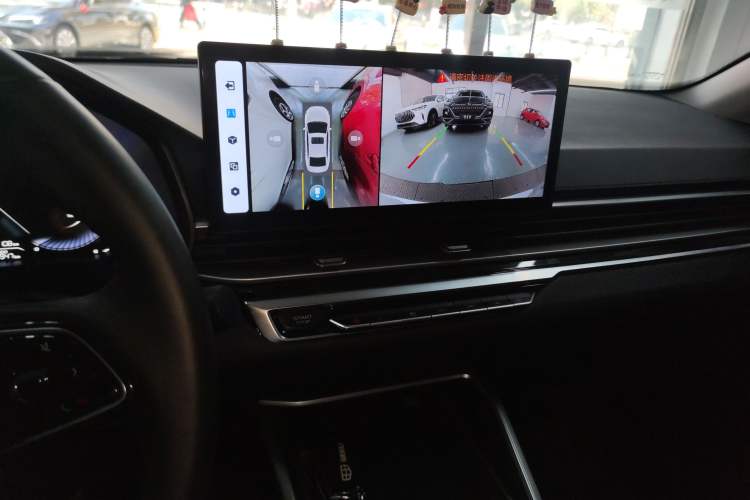 Used Geely Auto Emgrand 2023 4th Generation Champion Edition 1.5L CVT Prestige Model Audio And AC Panel