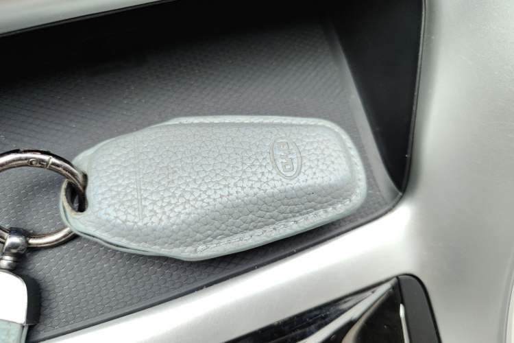 Used BYD Song Pro New Energy 2024 HONOR Edition DM-i 71KM Navigation Model Vehicle Key