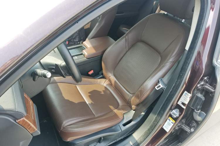 Used Jaguar XFL 2019 XFL 2.0T 250 PS Two-Wheel-Drive Luxury Edition