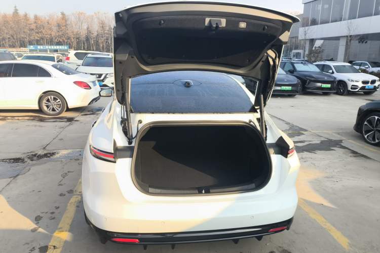 Used Nio ET5 2025 75 kWh
