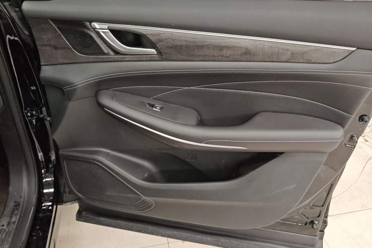 Used Dongfeng Fengon 580 2022 1.5T Automatic Luxury Version
