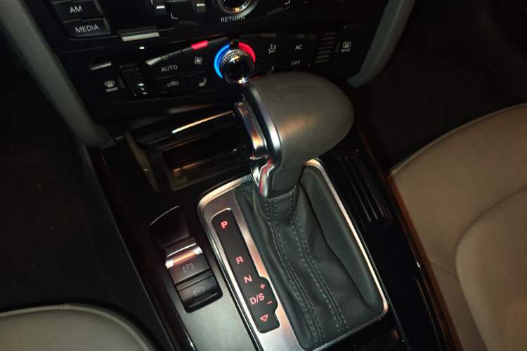 Used Audi A4L 2013 35 TFSI Automatic Comfort Model
