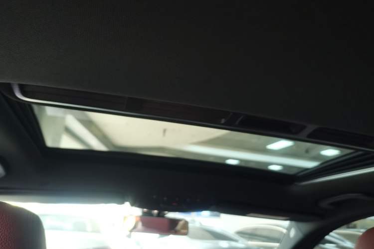 Used Mercedes-Benz C-Class 2019 C 260 Sport Edition Headliner