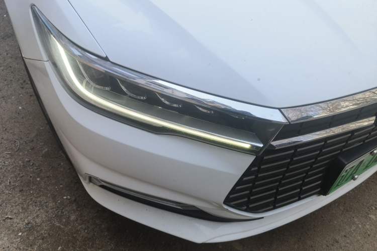 Used BYD Qin New Energy 2019 High-Range Deluxe Model Right Front Headlight