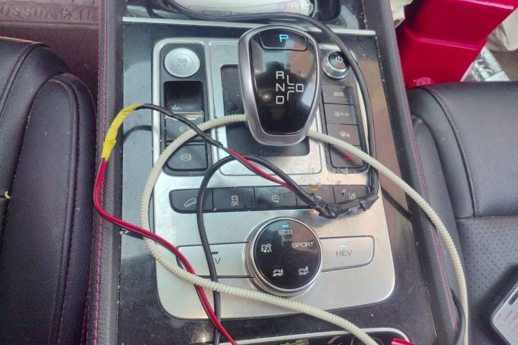 Used BYD Tang New Energy 2018 DM 2.0T All-Wheel Drive Smart Connectivity Luxury Model 7 Seats China V Emission Standard Gear Lever