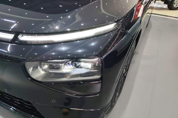 Used XPeng G9 2025 725 with Ultra-Long Range Max