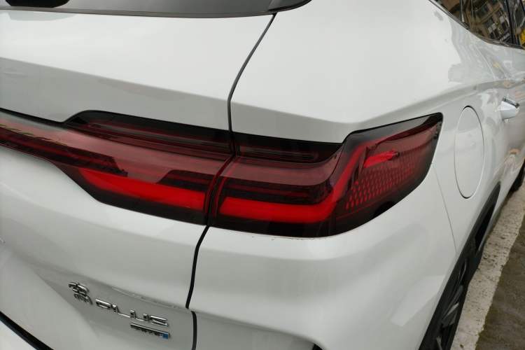 Used BYD Song PLUS New Energy 2025 EV Intelligent Driving Edition 520km Luxury Model Right Rear Taillight