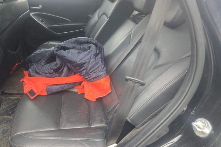 Used Hyundai Santa Fe 2013 2.0T Automatic All-Wheel Drive Top Trim
