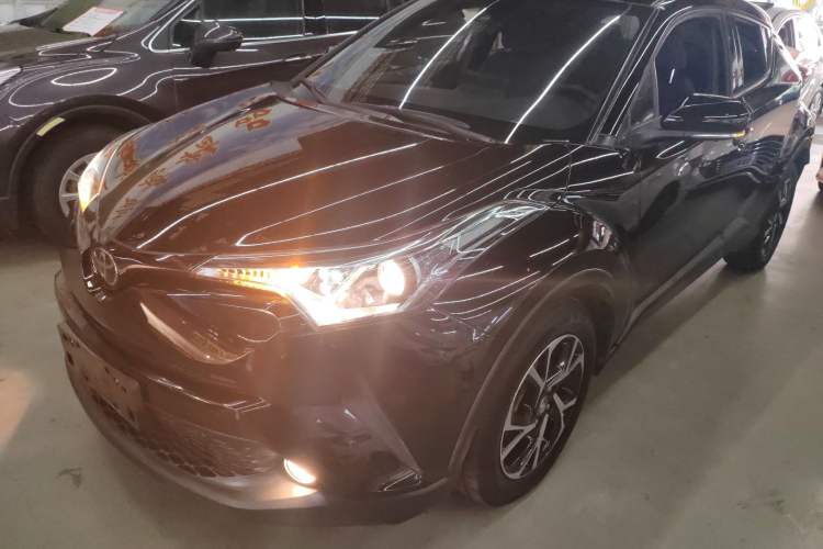 Used Toyota C-HR 2018 2.0L Leading Edition China VI