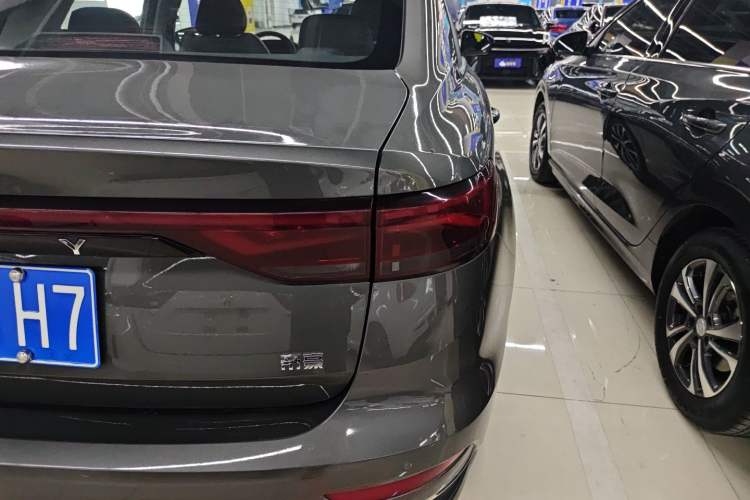 Used Geely Auto Emgrand 2025 4th Generation 1.5L CVT Luxury Version
