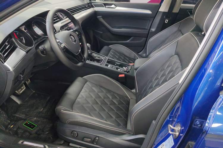 Used Volkswagen Magotan GTE Plug-in Hybrid 2020 GTE Luxury Model Left Front Seat