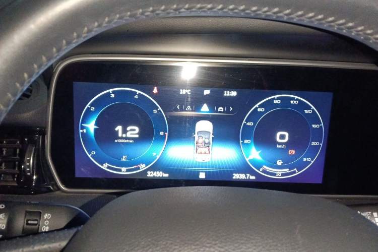 Used Hongqi HS5 2022 Revised Version 2.0T Smart Connect Flagship Edition Instrument Cluster