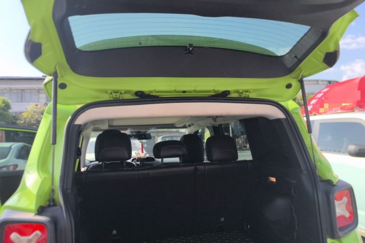 Used Jeep Renegade 2017 180T Automatic High-Energy Version
