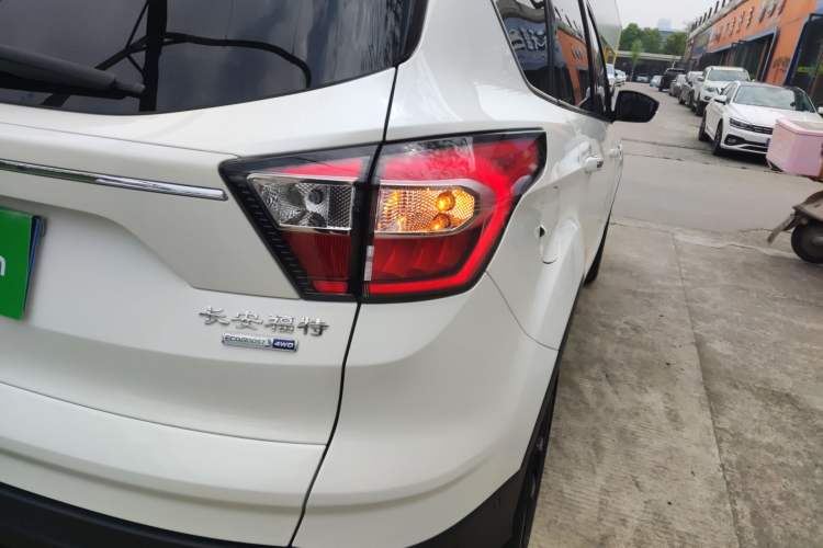 Used Ford Kuga 2017 EcoBoost 245 Four-Wheel-Drive Sport Model Right Rear Taillight