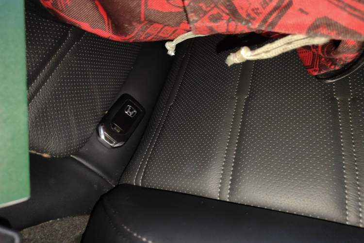 Used Honda CR-V 2019 240TURBO CVT 2WD Fashion Edition China VI Vehicle Key