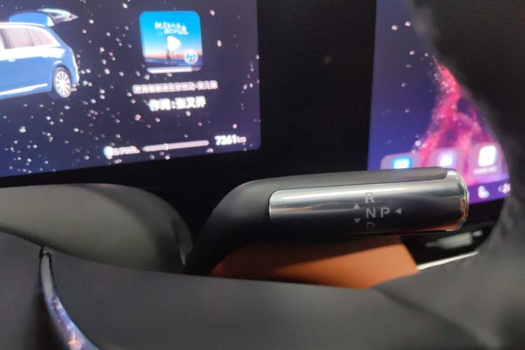 Used Hima AITO M8 2025 Model Pure Electric Max+ Six-Seat Four-Wheel-Drive Version