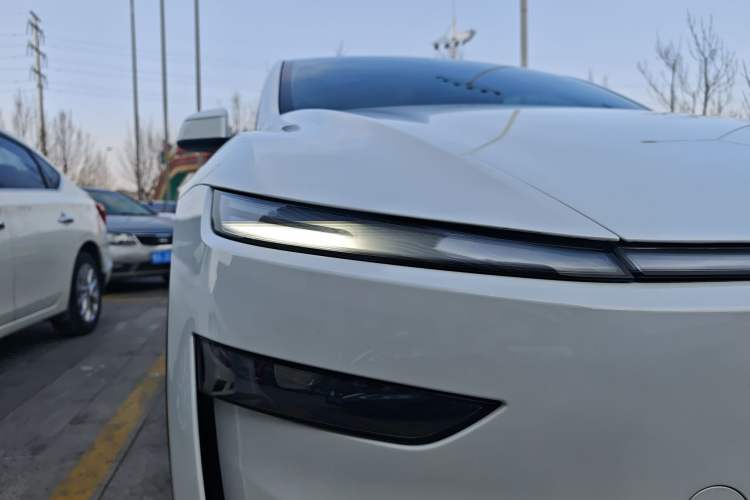 Used Tesla Model Y 2025 Rear-Wheel Drive First Edition