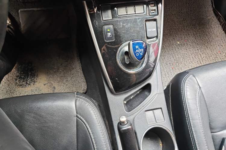 Used Toyota Corolla 2016 Dual-Engine 1.8L E-CVT Elite Edition