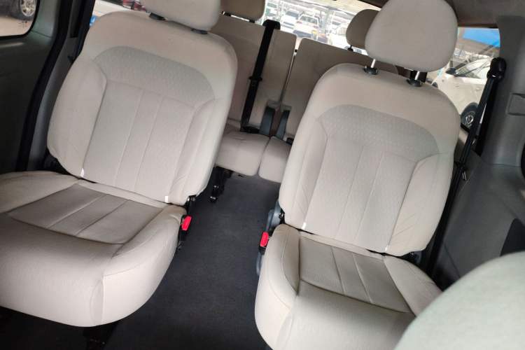 Used FORTHING Lingzhi 2018 M3L 1.6L 7-Seater Comfort Model Left Rear Seat