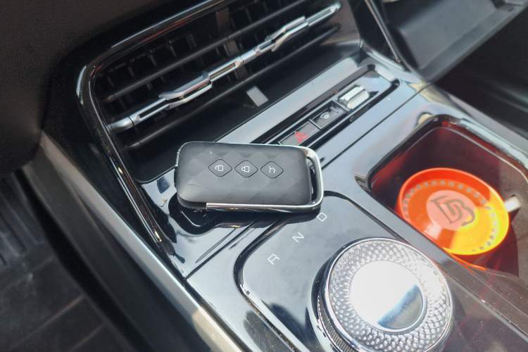 Used Wuling Xingguang 2024 Co-Creation Edition 510 Advanced Model Vehicle Key