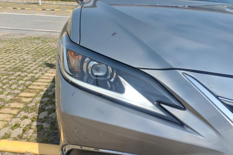 Used Lexus ES 2022 300h Excellence Edition