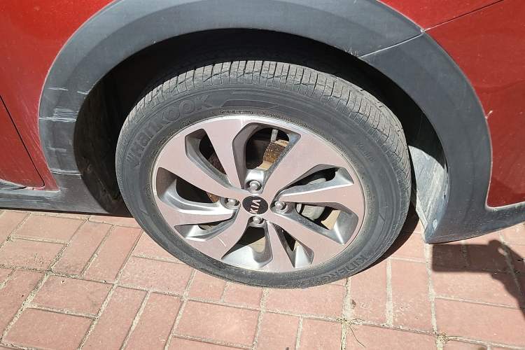 Used Kia KX Cross 2017 1.4L AT GLS
