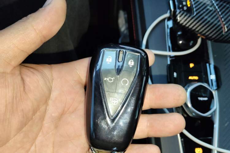 Used CHANGAN OSHAN Z6 2022 Blue Whale 1.5T DCT Smart Navigation Model Vehicle Key