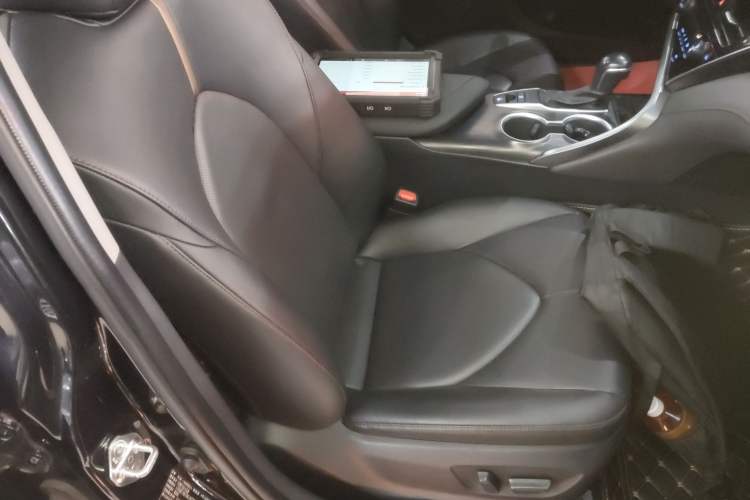 Used Toyota Camry 2022 2.0GVP Premier Edition
