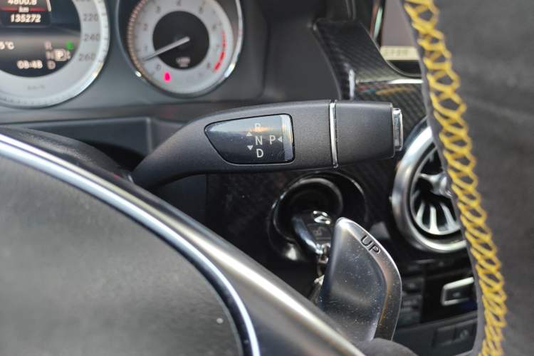 Used Mercedes-Benz GLK-Class 2013 GLK 300 4MATIC Dynamic Sunroof Model
