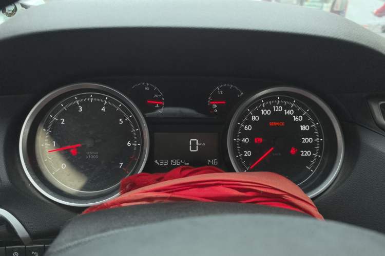 Used Peugeot 408 2018 1.8L Manual Leading Edition
