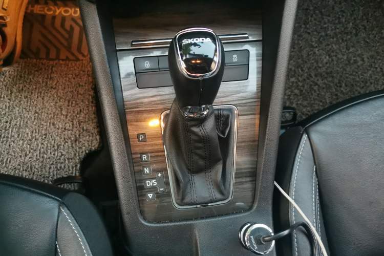 Used Skoda Octavia 2017 1.6L Automatic Smart Drive Edition