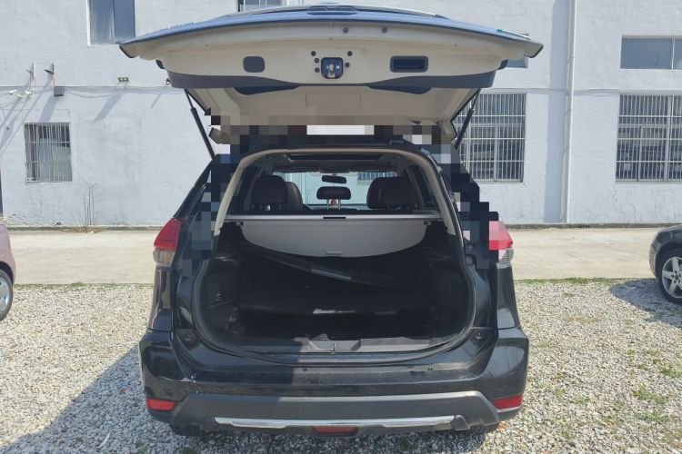 Used Nissan X-Trail 2017 2.0L CVT Comfort Edition 2WD Trunk