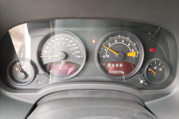 Used Jeep Compass 2015 2.0L two-wheel drive sport version