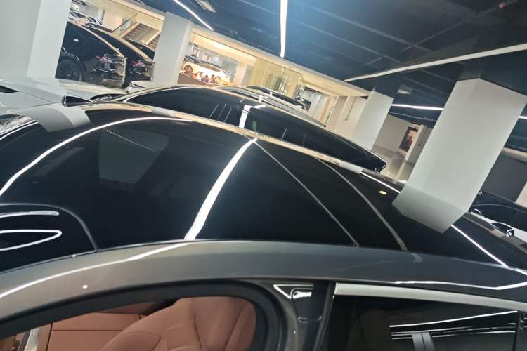 Used ONVO Luxeed L90 2025 Model—Max Six-Seater Version Roof