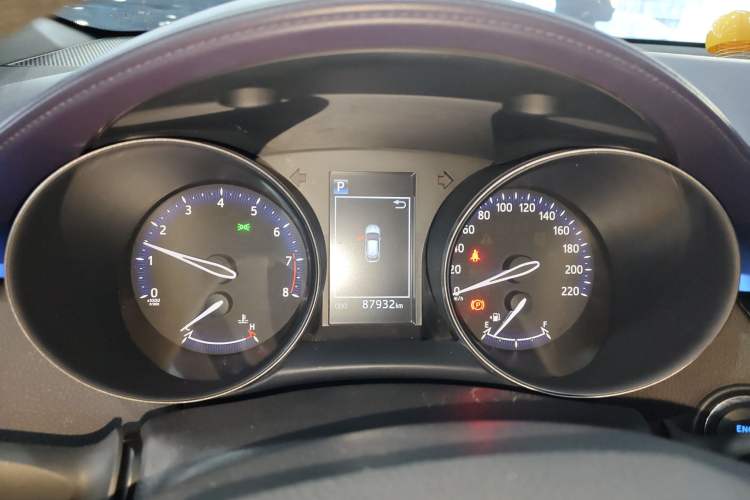 Used Toyota C-HR 2018 2.0L Leading with Sunroof China VI Standard
