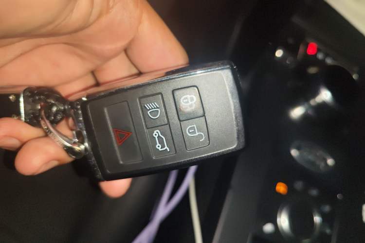 Used Land Rover Discovery 2018 3.0 SC V6 SE
