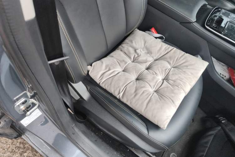 Used Roewe i6 MAX 2020 300TGI Automatic "Swell Cool Smart Drive" Edition