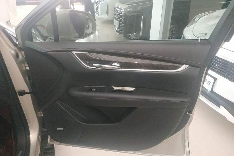 Used Cadillac XT5 2016 28T Four-Wheel Drive Luxury Model
