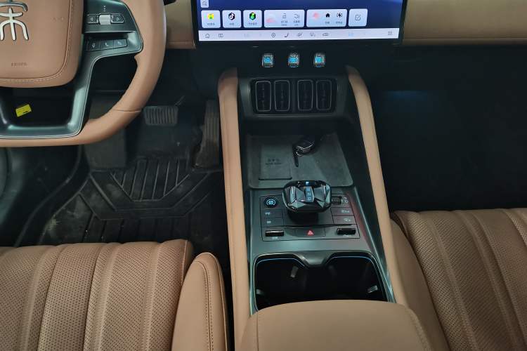 Used BYD Song L EV 2025 Intelligent Driving Version 662 km LiDAR Excellence Edition
