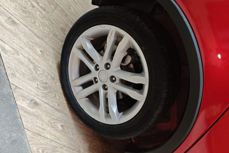 Used CHANGAN CS35 2017 1.6L Manual Luxury Model Right Rear Wheel Hub