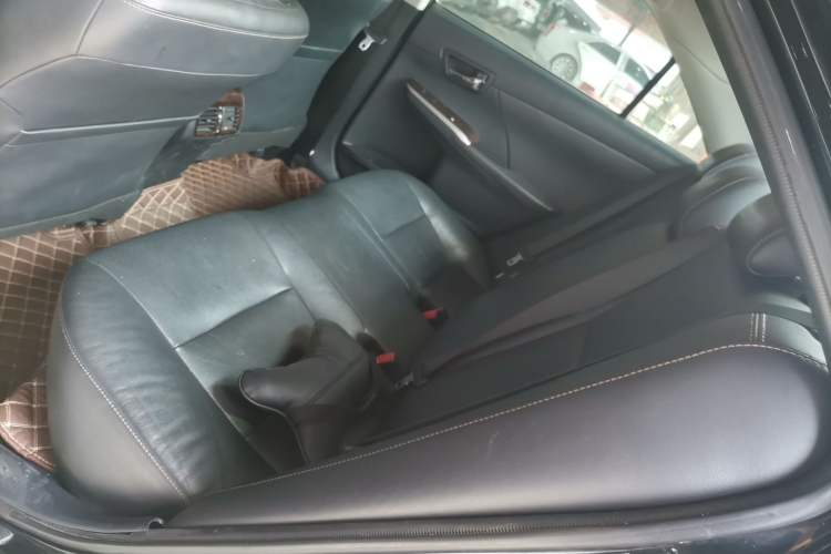 Used Toyota Camry 2016 2.0G 10th Anniversary Leading Edition
