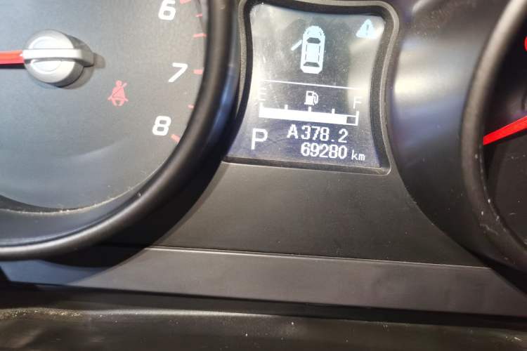 Used Haima S5 2015 1.5T CVT Luxury Sport Edition Odometer Close Up