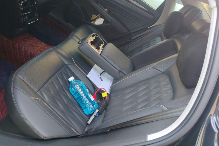 Used Volkswagen Passat 2019 330TSI Prestige Edition China VI Standard Left Rear Seat