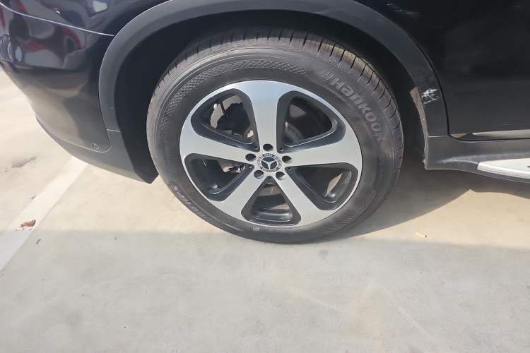 Used Mercedes-Benz GLC 2019 Facelift GLC 260 L 4MATIC Luxury Model
