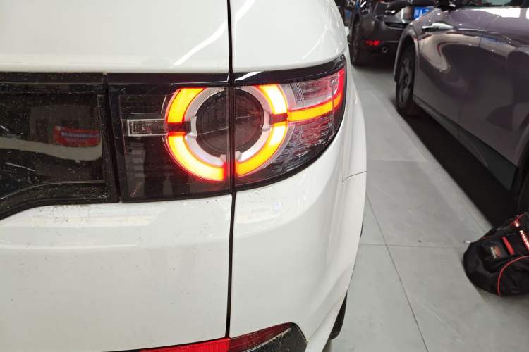 Used Land Rover Discovery Sport 2019 240 PS SE Dynamic Version China VI Standard