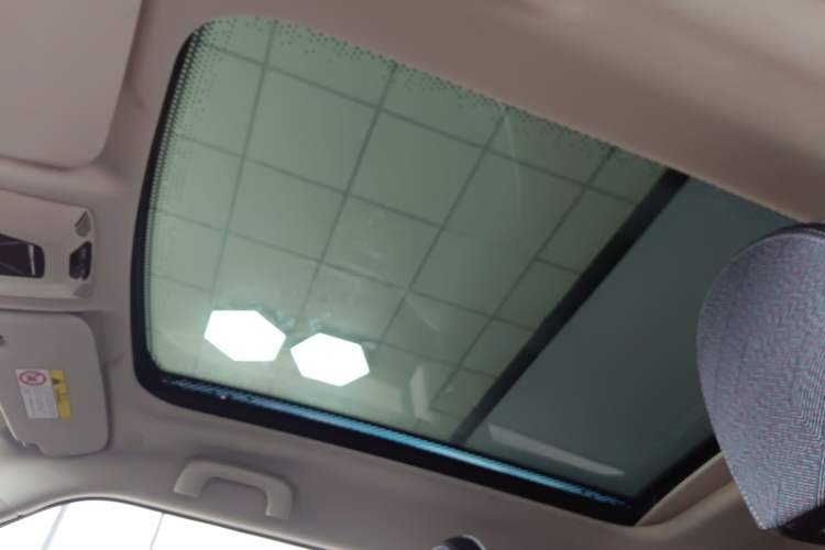 Used MINI Electric COOPER 2024 452km COOPER SE Artist
