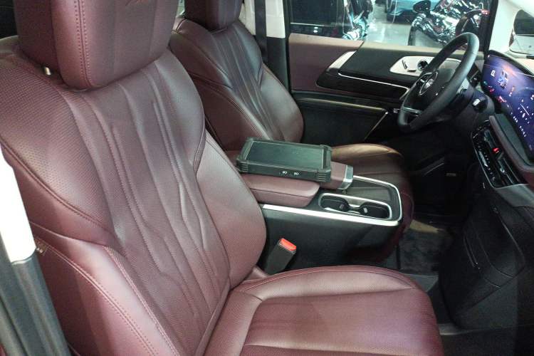 Used Buick Century 2023 2.0T Six-Seater Yinshi Edition