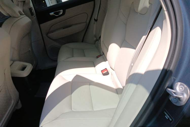 Used Volvo XC60 New Energy 2024 T8 Plug-in Hybrid Long-Range All-Wheel Drive Smart Luxury Edition